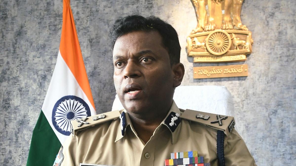 Ravi Shankar takes charge as Visakhapatnam Commissioner of Police