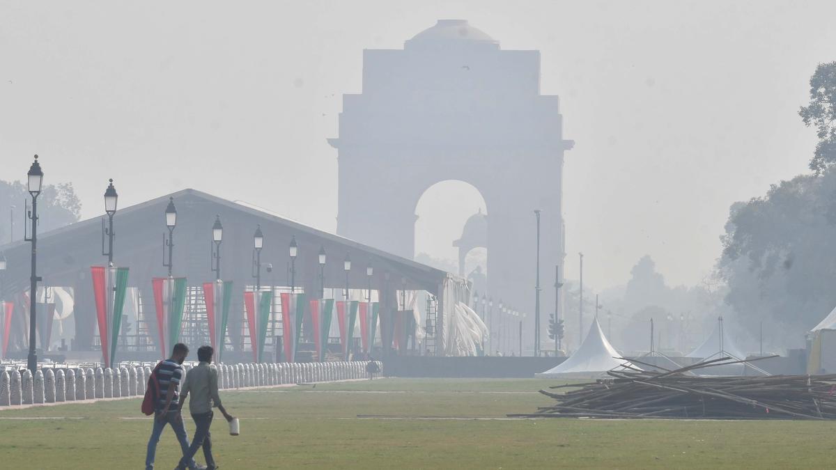 Delhi's air quality poor for fifth day in row, to worsen in days ahead