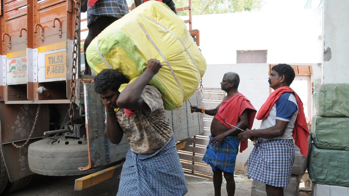 Loadmen in Erode withdraw strike after Minister promises to resolve wage issue