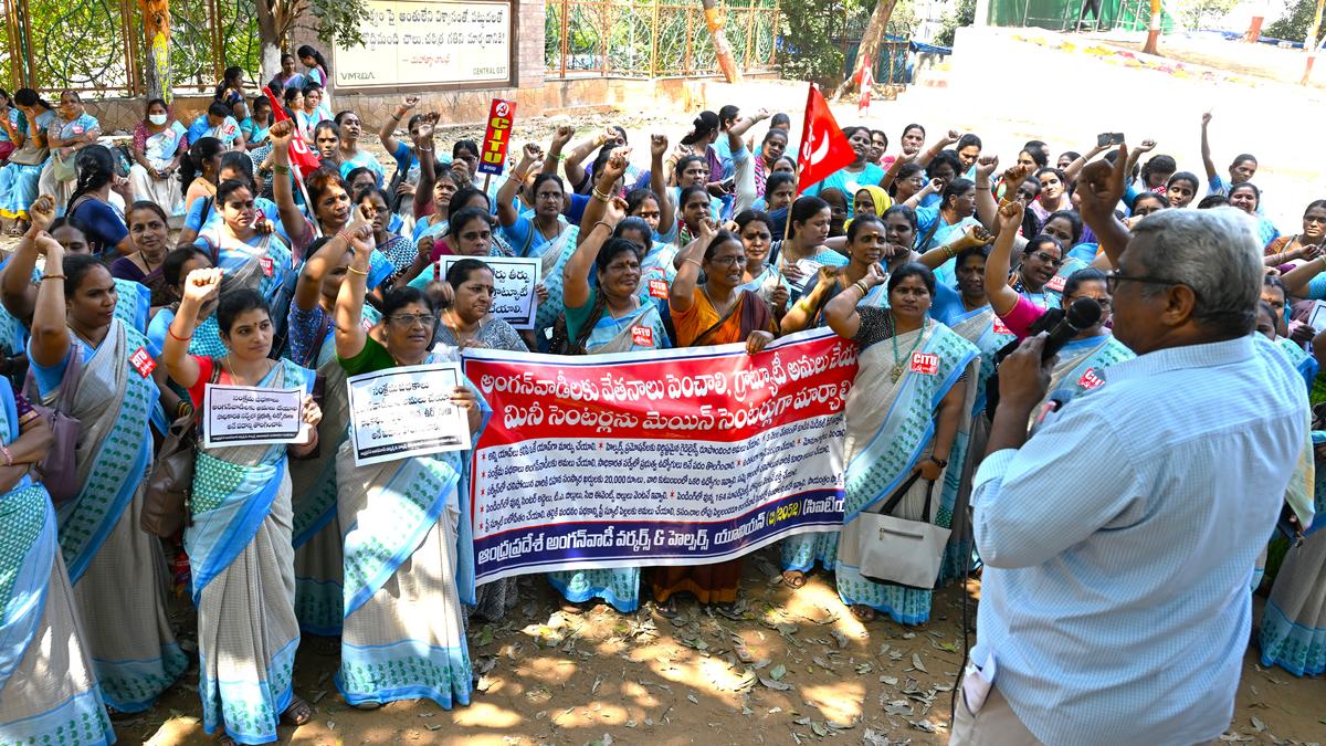 Anganwadi workers demand better working conditions