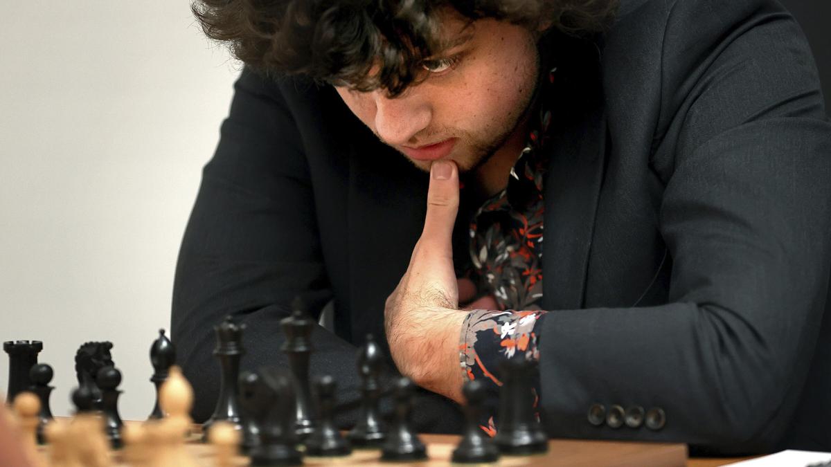 Business Reporter - Risk Management - Be a risk chess master