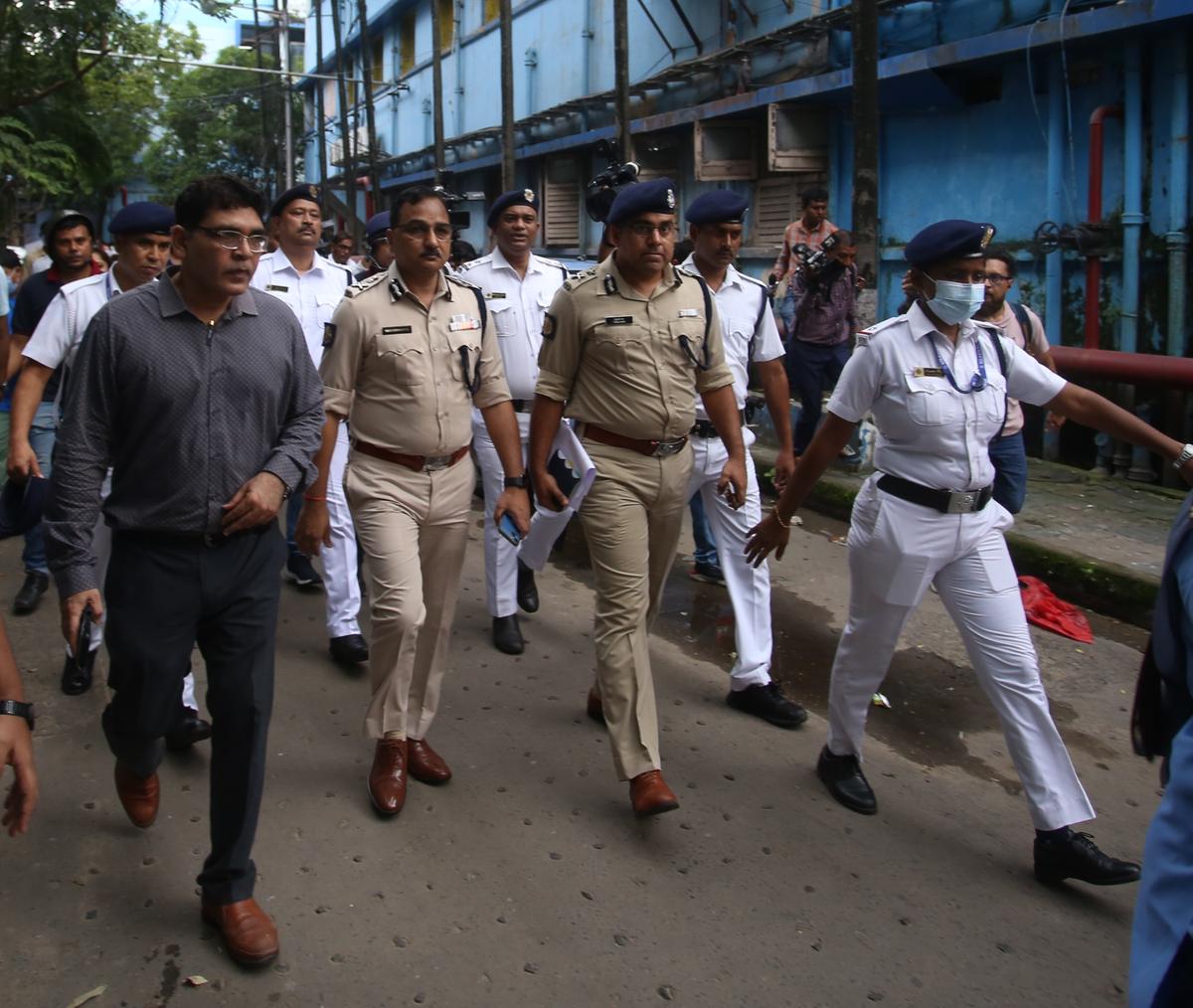 One arrested in connection with alleged rape, murder of doctor in Kolkata's medical college - The Hindu