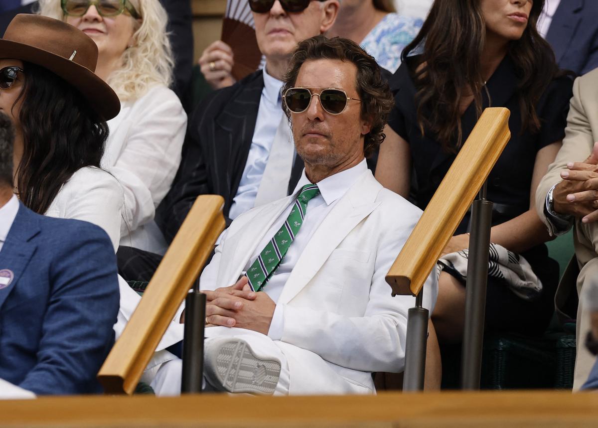 Matthew McConaughey en la caja real de Wimbledon 2025.