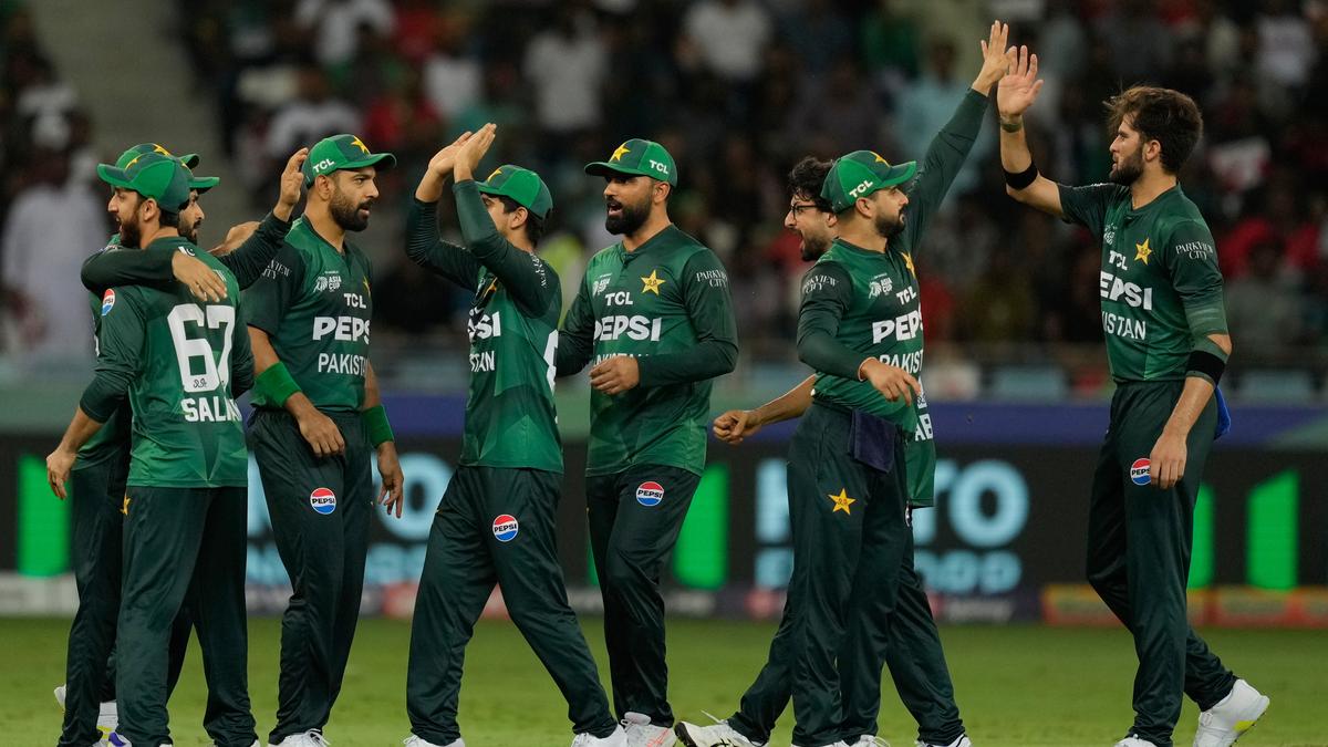 We have to put India under pressure for longer: Pakistan coach Hesson