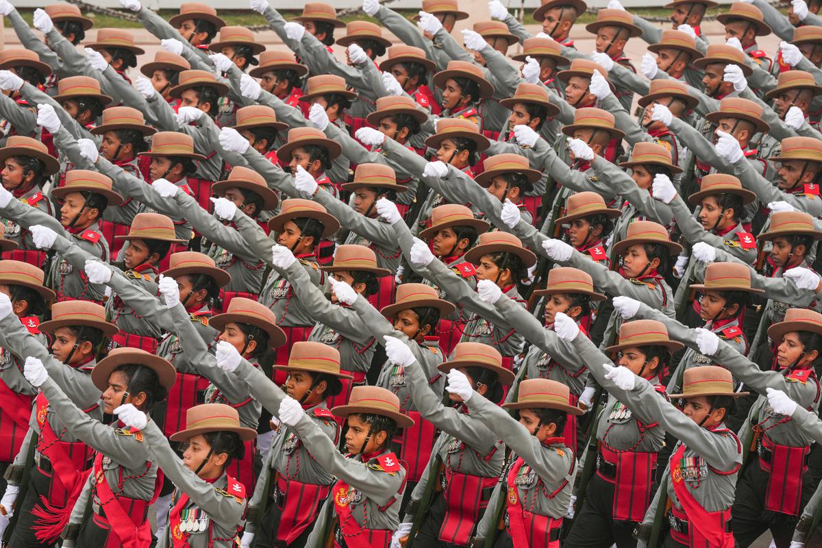 Republic Day : महिलाओं ने किया नौसेना, वायु सेना का नेतृत्व Republic Day: Women lead Navy, Air Force