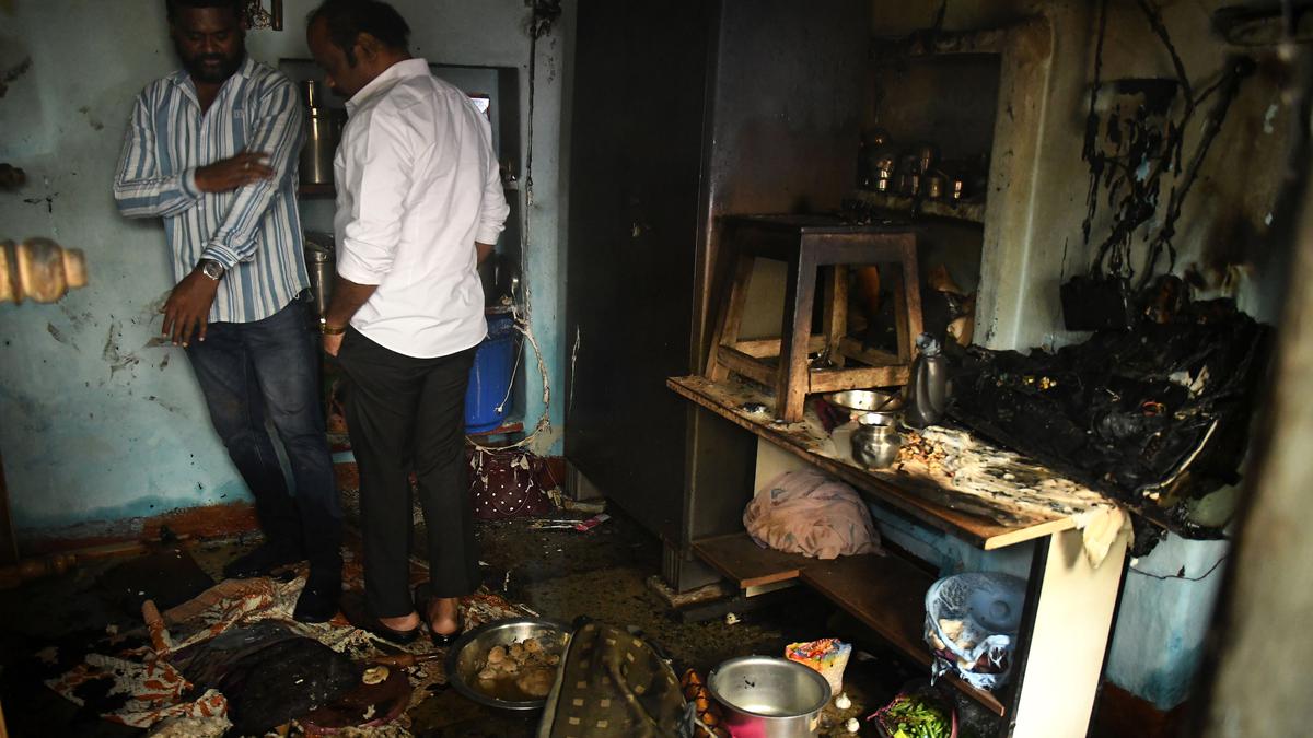 7 injured in LPG cylinder blast in Hyderabad