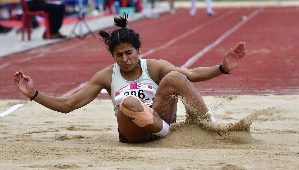 Shaili leaps to her first Natl. Open long jump gold 