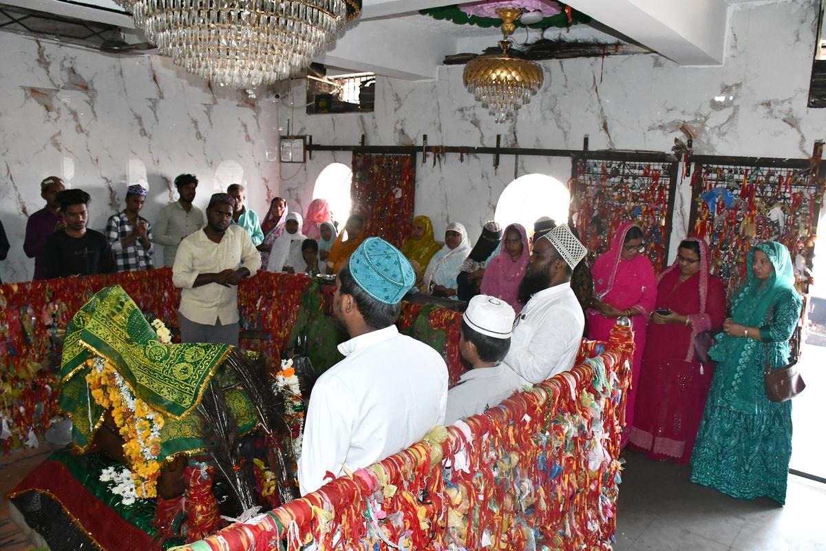 The inside view of Hazrat Dawal Malik Dargah.
