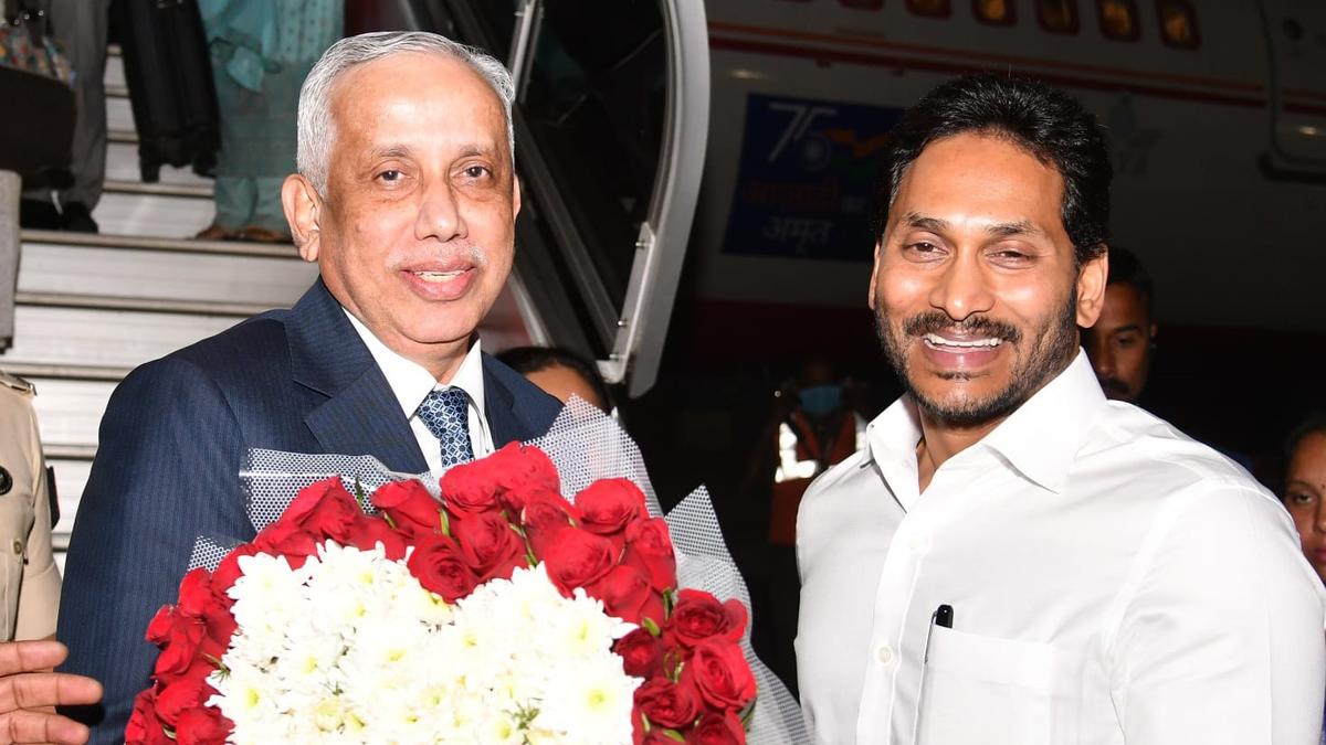 Andhra Pradesh Governor-designate Justice Abdul Nazeer reaches Raj Bhavan