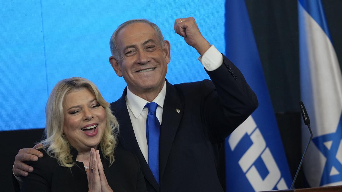 Netanyahu set to return to power in Israel after PM concedes