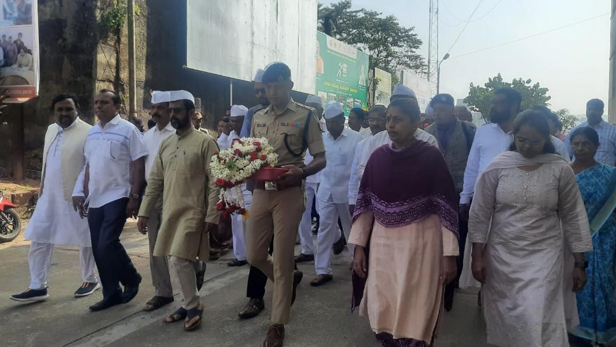 Martyrs’ Day | Mahatma’s ashes taken out in procession in Madikeri