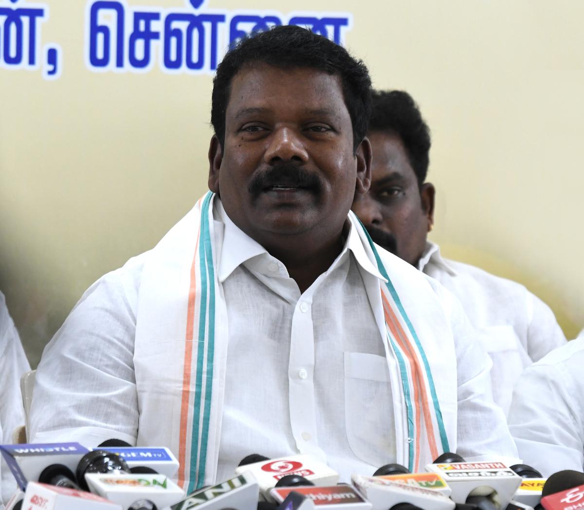 Selvaperunthagai urges T.N. to replace 'Hindu' in HR and CE Department's  name - The Hindu