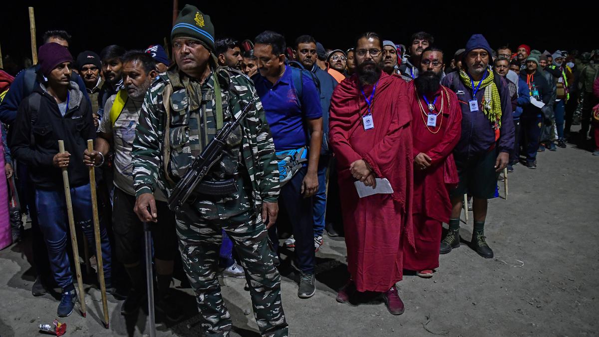 Amarnath Yatra resumes; 4,026 pilgrims leave Jammu for base camps