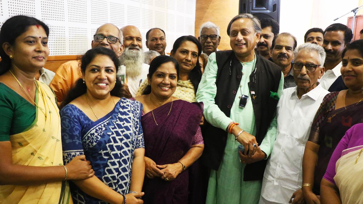 Therambil Ramakrishnan never compromised on political values: Shashi Tharoor