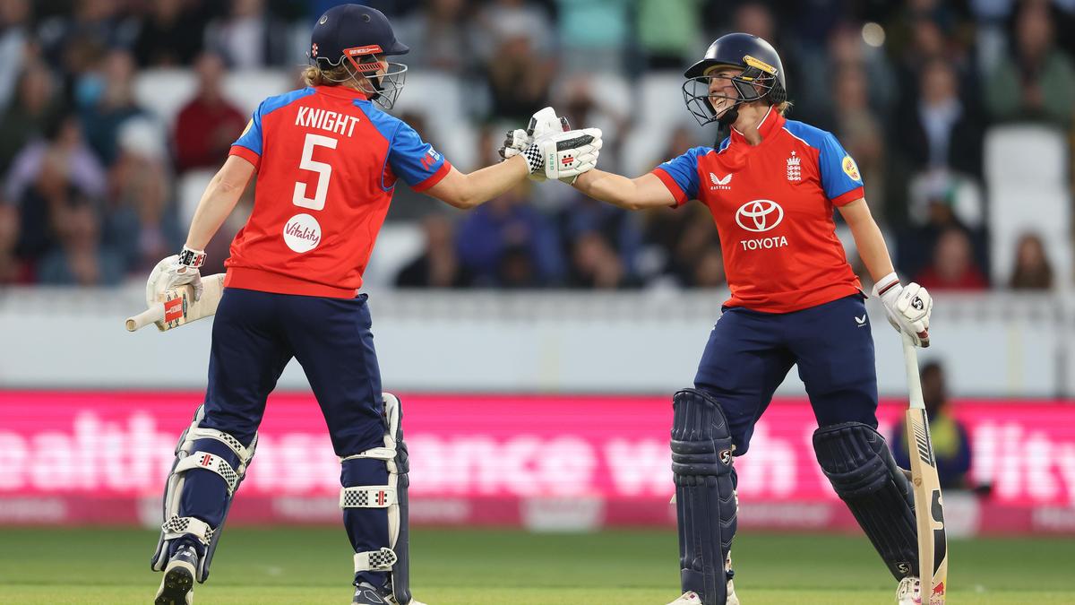 Capsey, Knight fifties floor India in third women’s T20I, England wins series 2-1