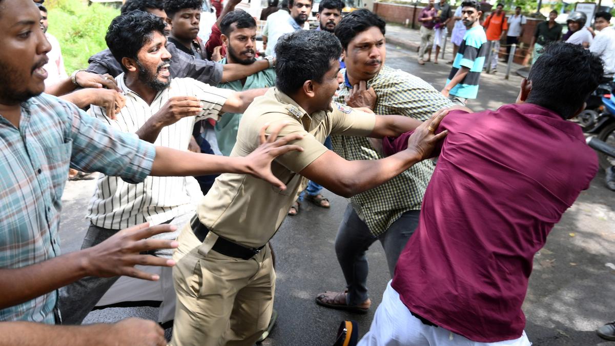 Clash erupts during ABVP-Yuva Morcha protest against Minister Sivankutty