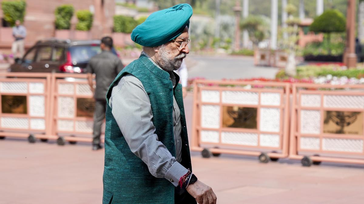 Amid gas supply constraints, Petroleum Minister Hardeep Puri to visit Qatar on April 9, 10