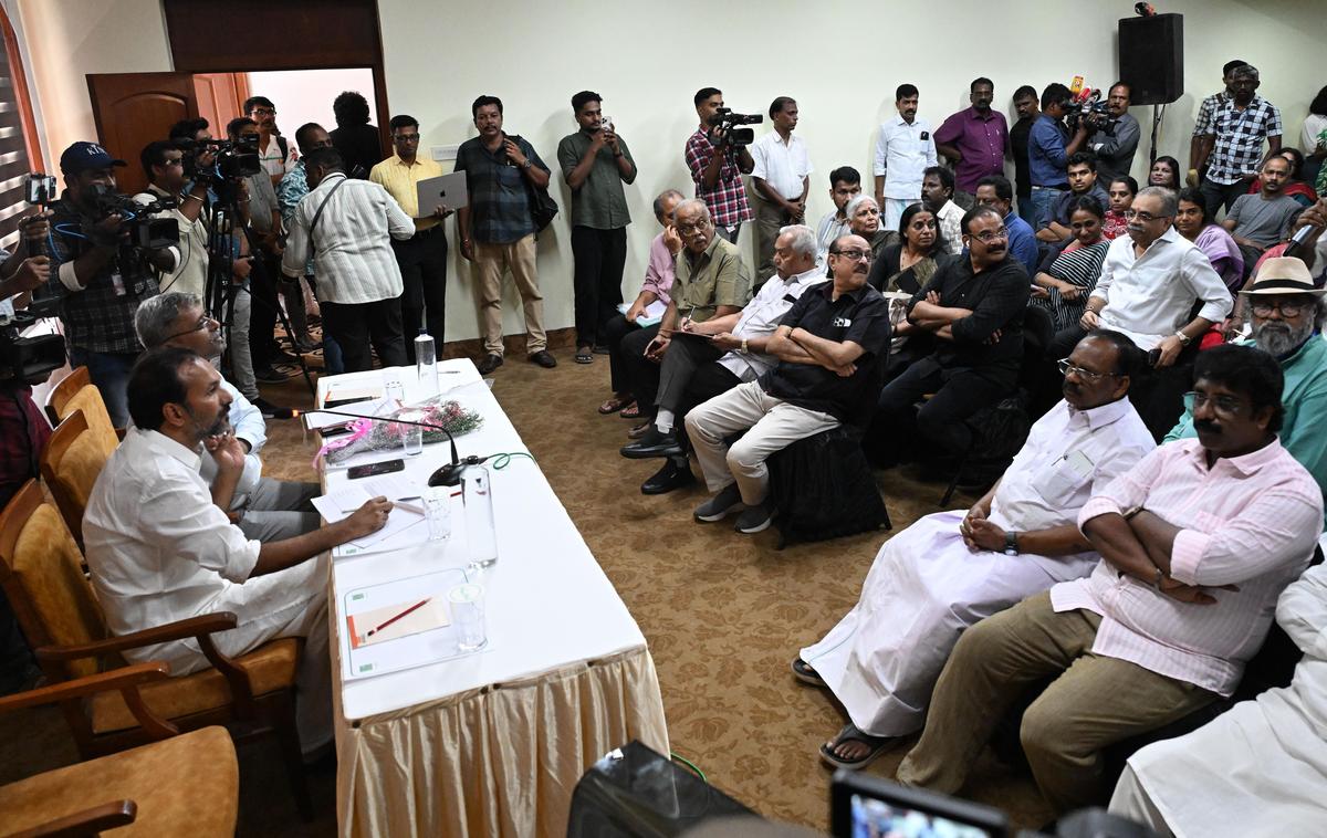 thehindu.com - The Hindu Bureau - Film bodies in Kerala raise issues including 'double taxation' in meeting with Culture Minister