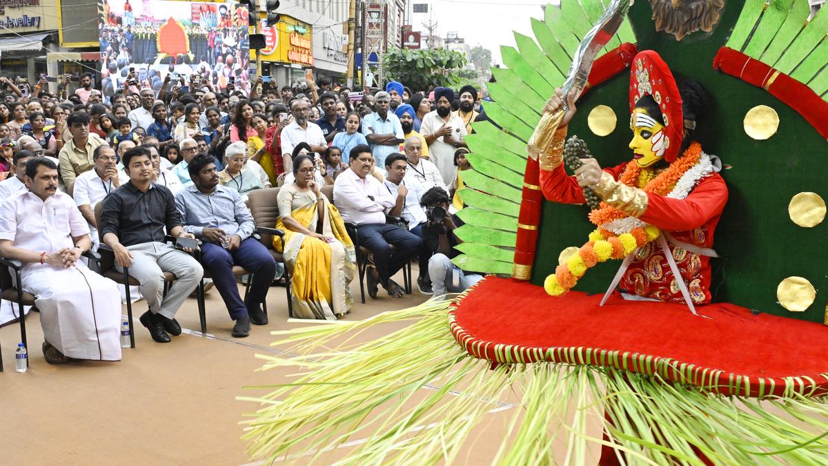 Over 400 artists showcase cultural diversity at Coimbatore Vizha parade