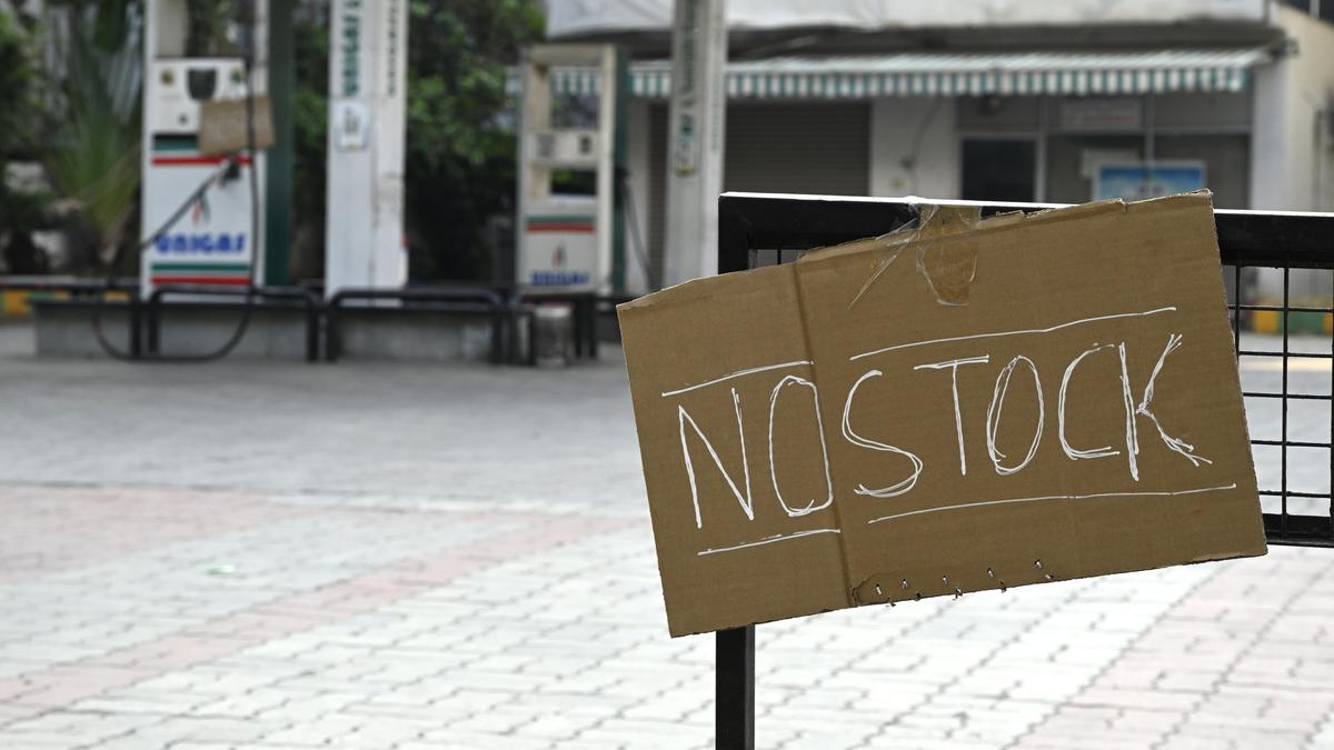 Rush at Hyderabad fuel outlets for second day; people join serpentine queues from March…