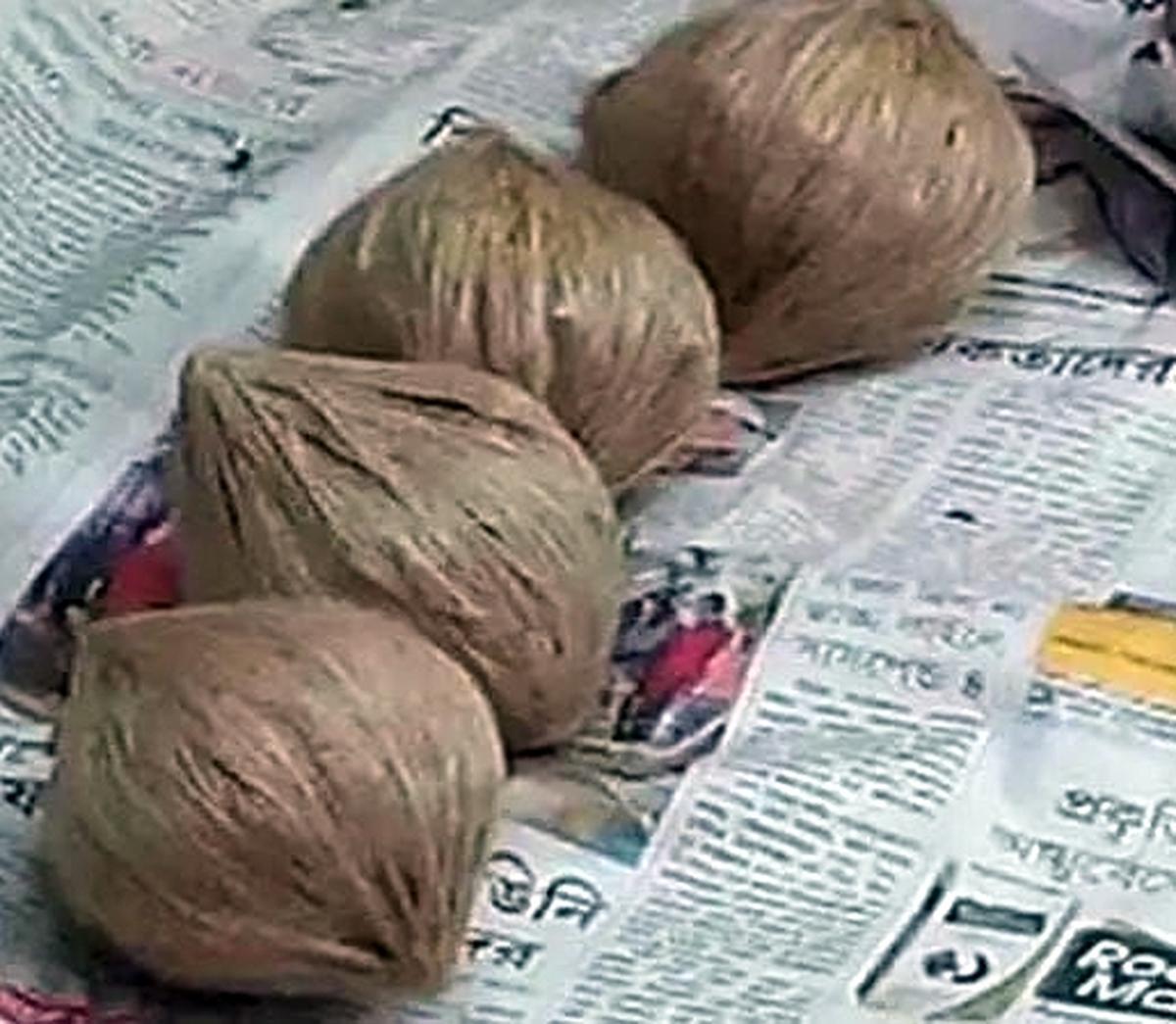 Country made bomb explodes at bus stand