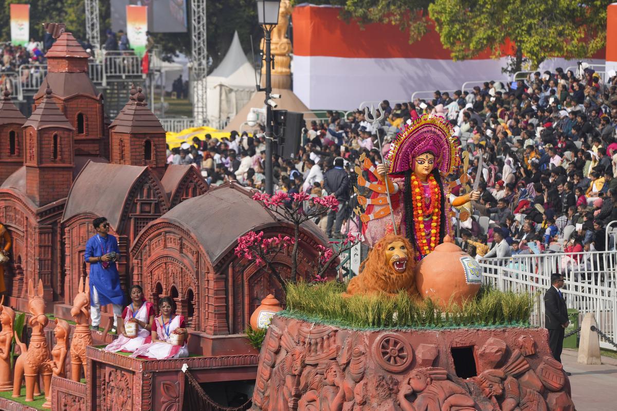 West Bengal tableau on display. West Bengal tableau on display.