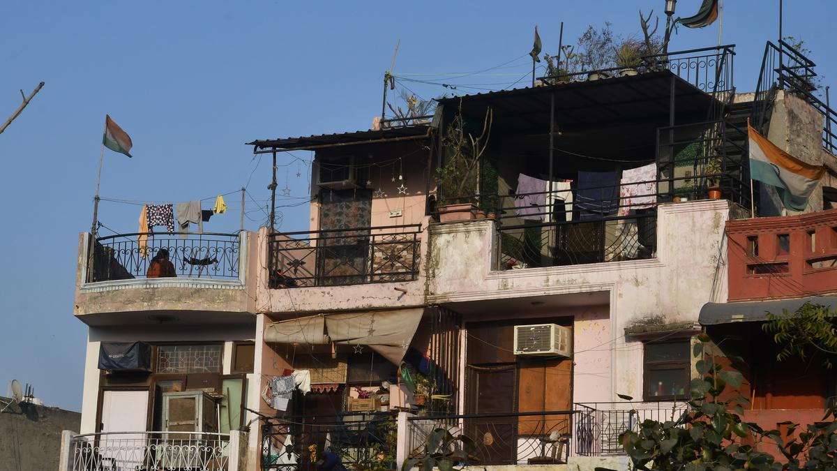 barsati chappal ladies