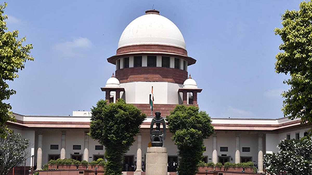 Selective confidentiality in electoral bonds scheme may not prevent ruling party from knowing about Opposition donors: SC