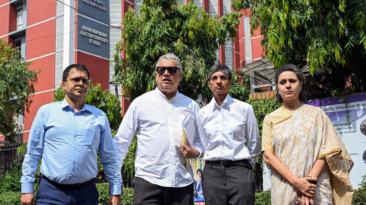 Election Commission-Trinamool Congress meeting ends on an acrimonious note