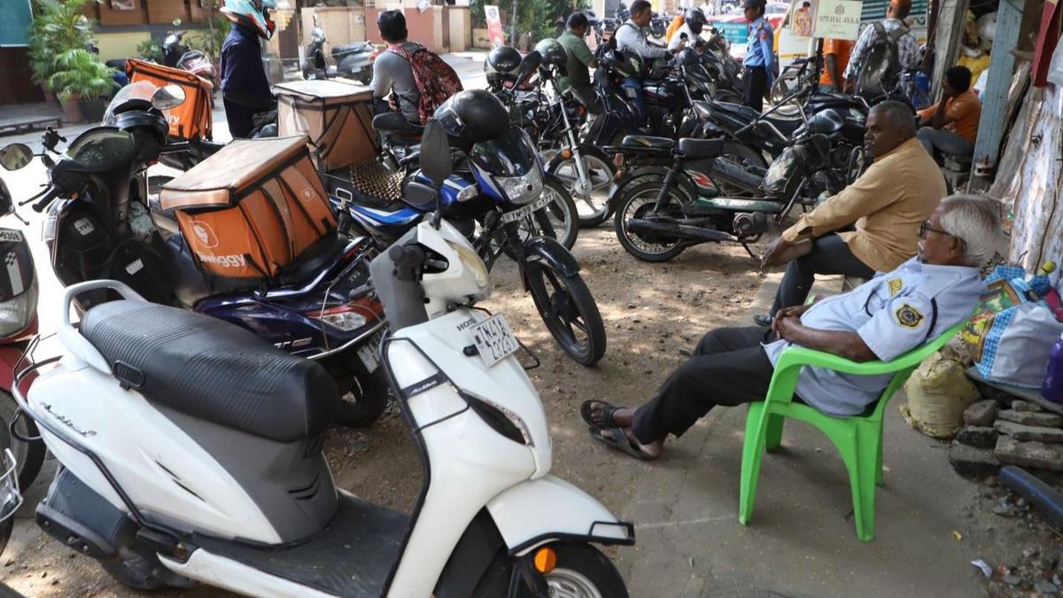 Businesses in Coimbatore continue to occupy public spaces for parking