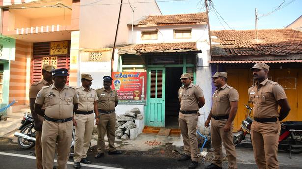 Kerosene-filled bottle hurled at RSS functionary’s house in Salem