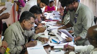 Supreme Courtroom listening to on SIR LIVE: SC to proceed to listen to pleas in the present day Supreme Courtroom listening to on SIR LIVE: SC to proceed to listen to pleas in the present day