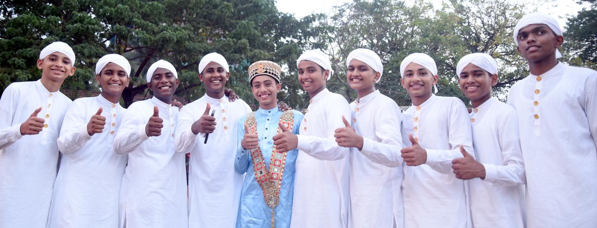 आईसीएस एचएस, कोइलांडी की टीम ने बुधवार को कोझिकोड में जिला स्कूल कला महोत्सव में वट्टापट्टू (एचएस) में प्रथम पुरस्कार जीता।