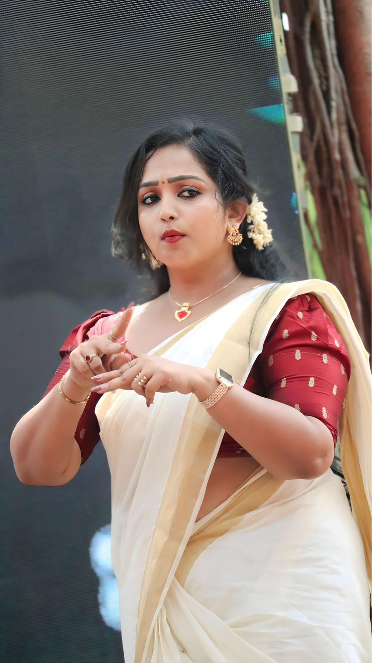 Sign language interpreter Priya Raj F