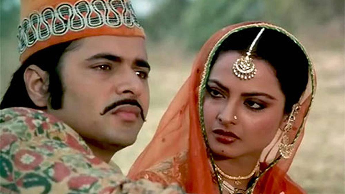 Rekha and Farooq Sheikh in ‘Umrao Jaan’