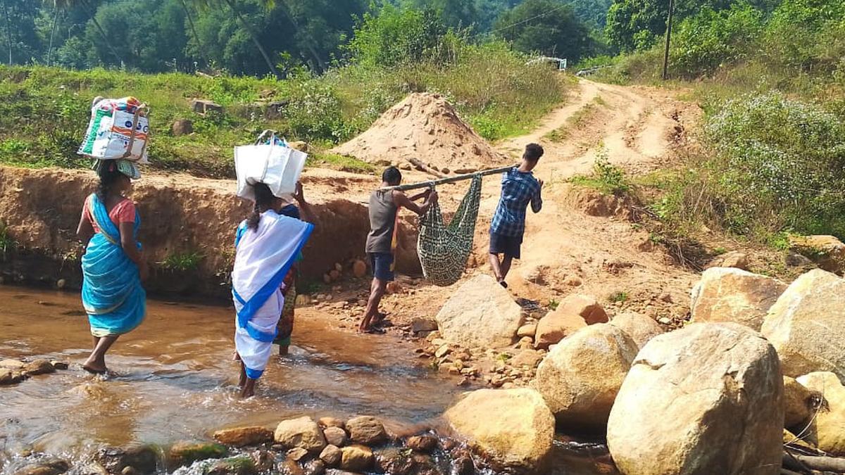 Tribal woman delivers baby in a ‘doli’ on way to hospital in Telangana’s Charla mandal