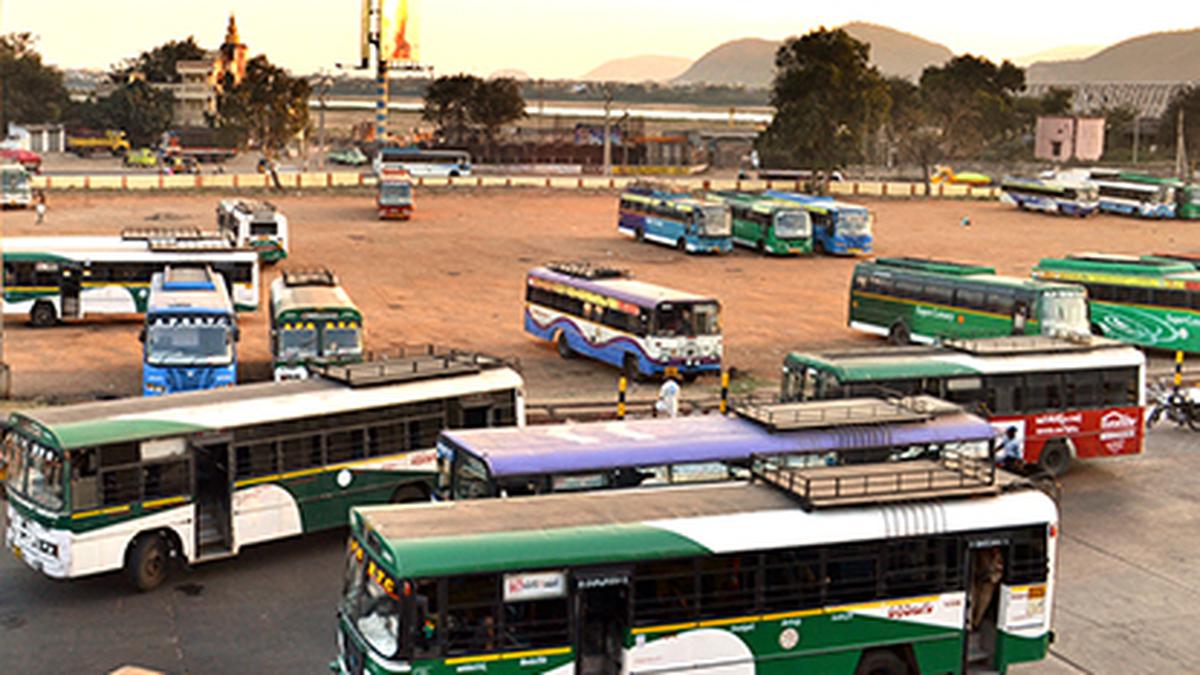 APSRTC encouraging ‘competitive bidding’ in fuel purchase