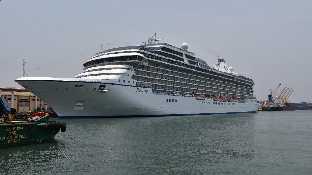 Last cruise ship of current season arrives at New Mangalore Port
