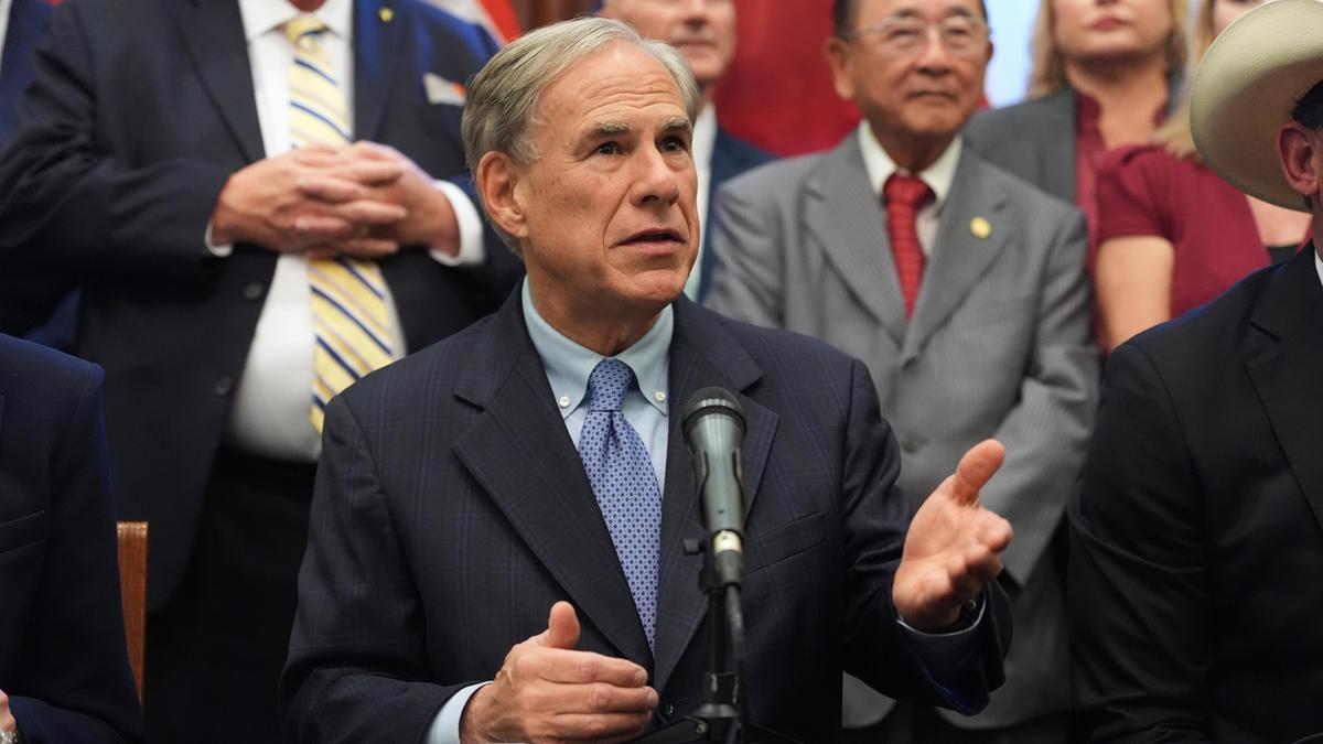 Texas halts new H-1B visa petitions at state agencies and universities