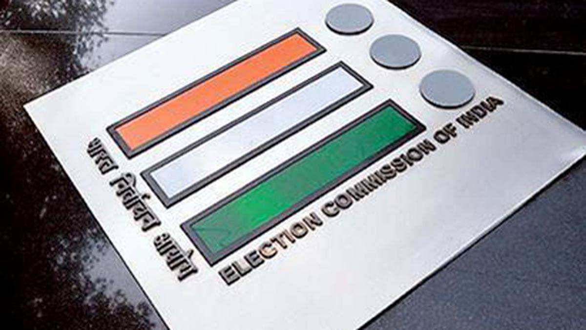 ECI seeks restrictions on cash donations to political parties, writes to government