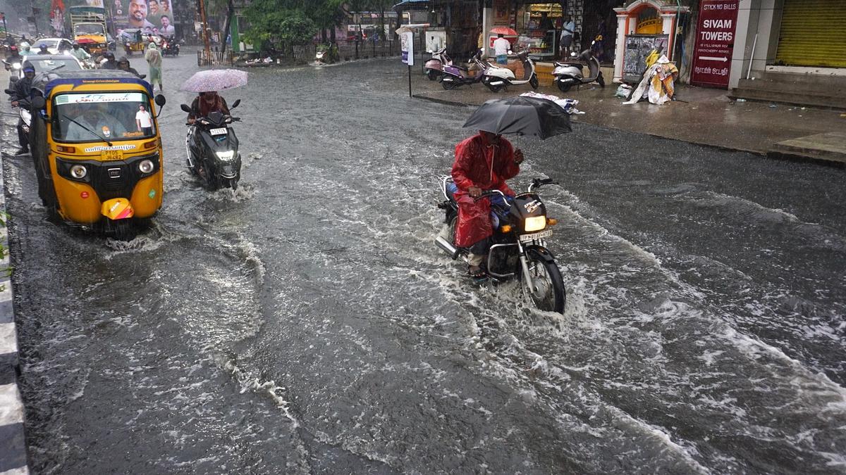 Heavy rains lash Puducherry on January 8, school holiday declared