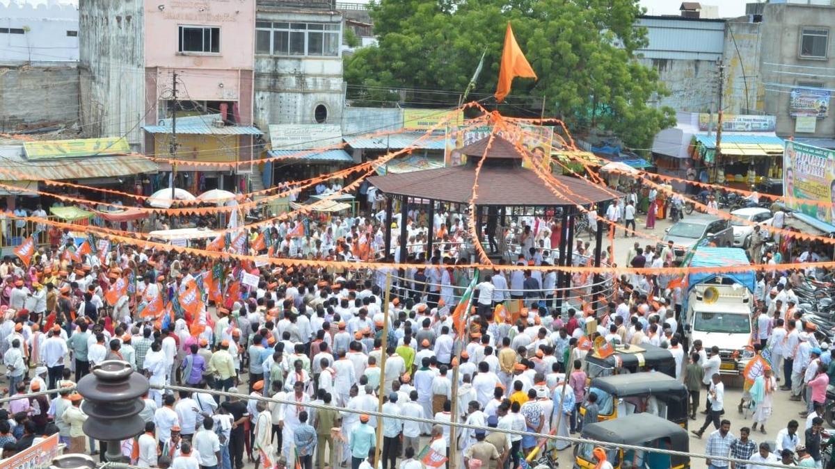 BJP stages protest against inactive administration, lack of development