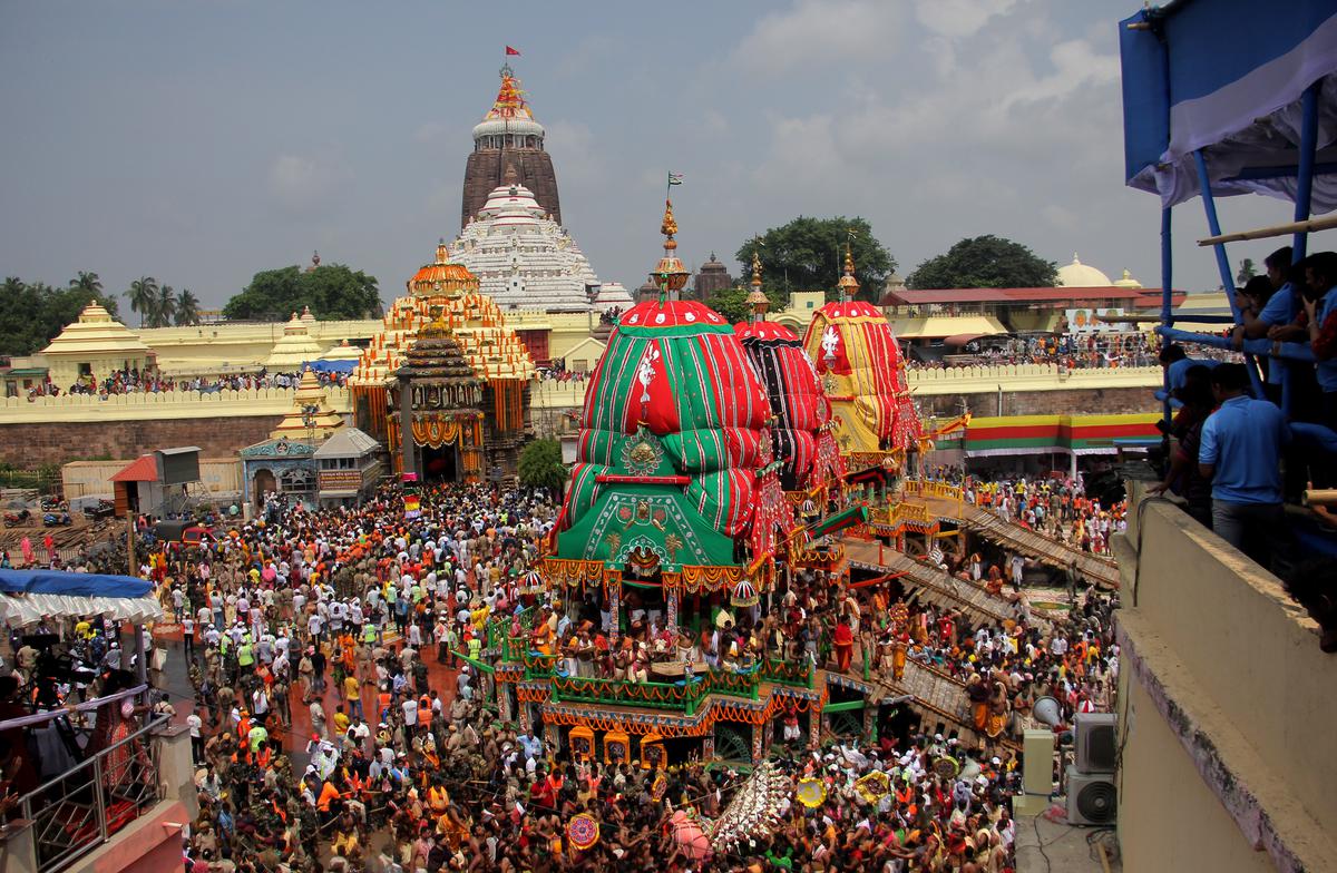 Rath Yatra gets underway in Puri, lakhs of people throng the streets - The  Hindu