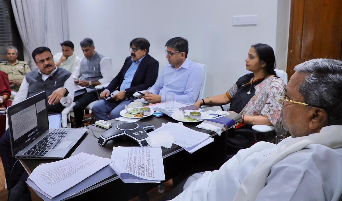 Chief Minister Siddaramaiah holding a meeting on implementing the Ordinance on microfinance institutions in Bengaluru on February 15, 2025.