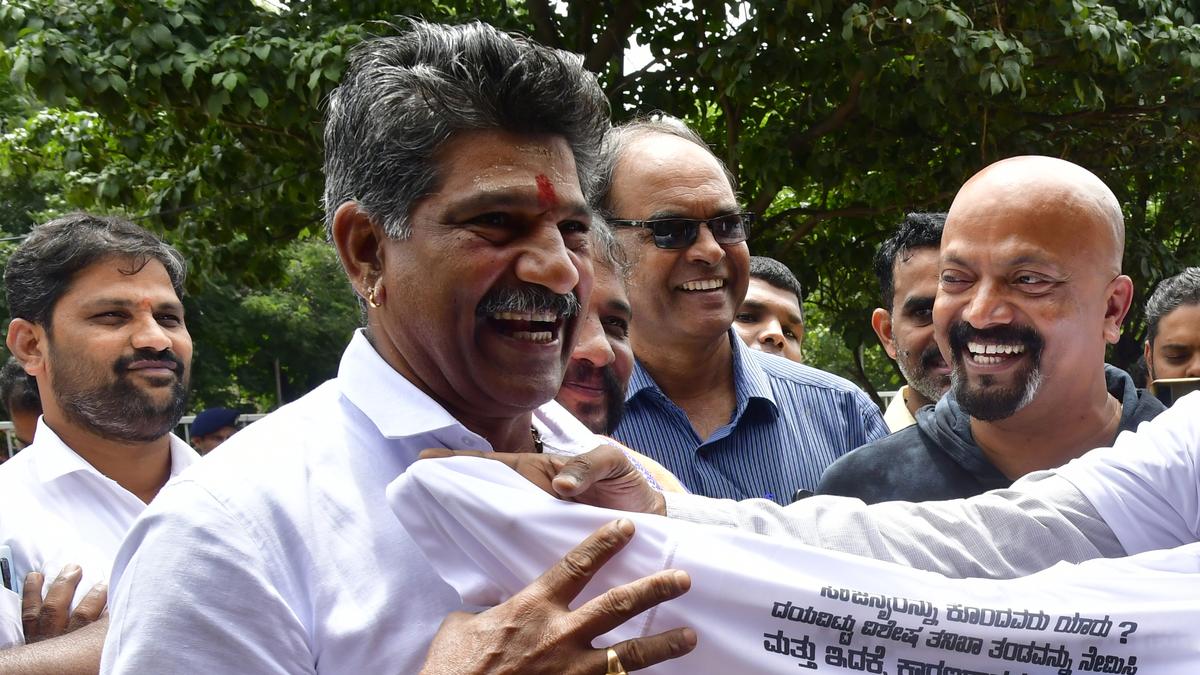 Udupi police take Mahesh Shetty Thimarody into custody for comments on BJP national general secretary B.L. Santosh