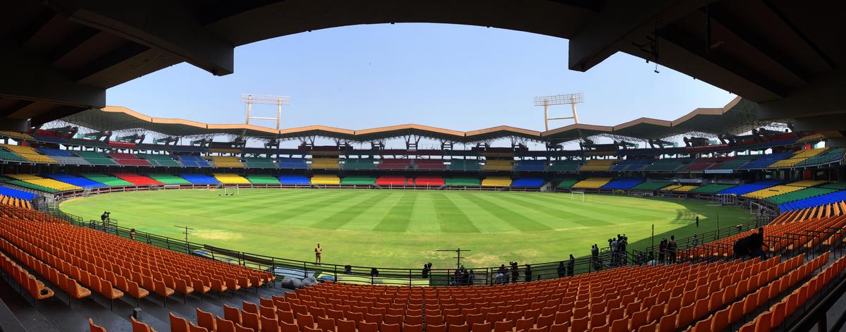 Uma vista do renovado Estádio Internacional Jawaharlal Nehru em Kaloor, Kochi, na quarta-feira. 