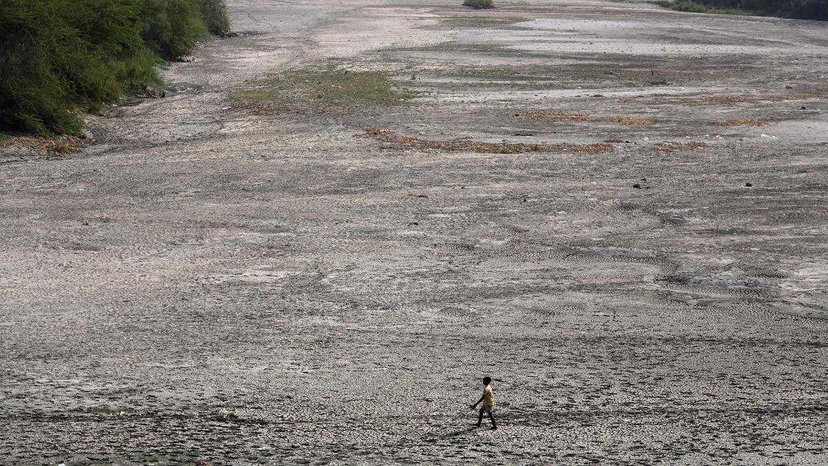 Three-quarters of children in South Asia face extreme heat: UN