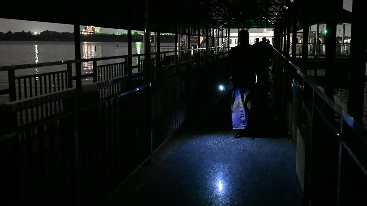 Commuters dread walking through unlit SWTD ferry jetty in Mattancherry at night
