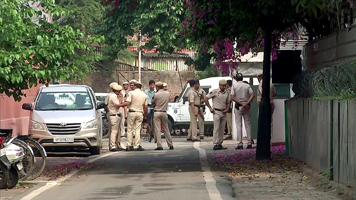 Delhi Police met Rahul Gandhi to discharge its lawful duties: BJP