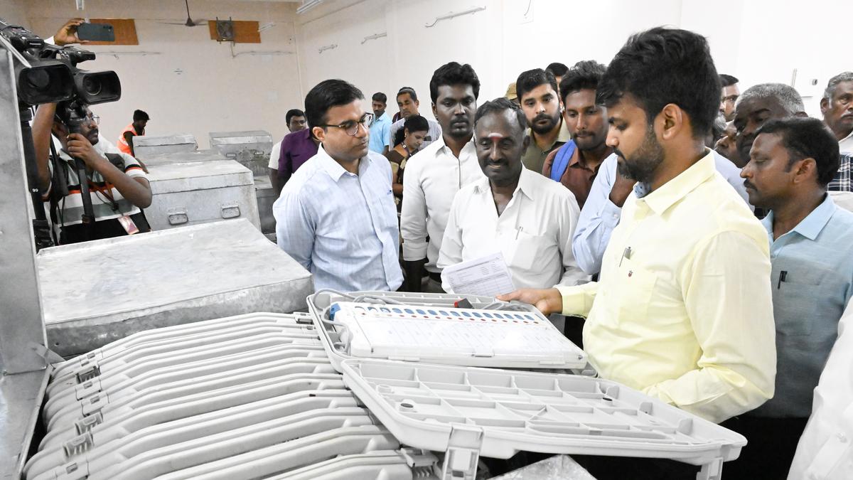 Lok Sabha polls | Supplementary EVMs despatched across Erode Parliamentary constituency